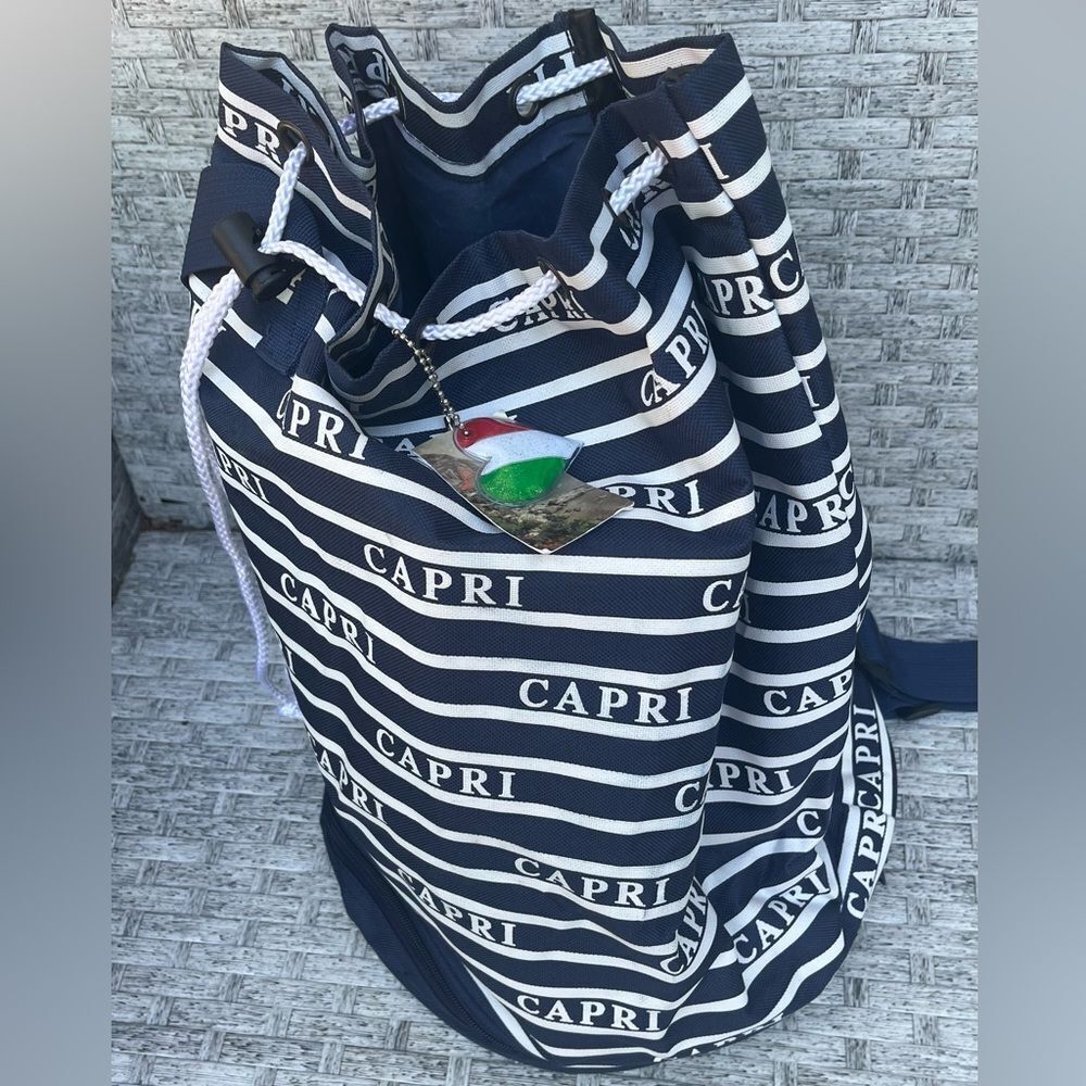 Italian canvas travel bag, drawstring, shoulder strap, NWT, bottom extra storage